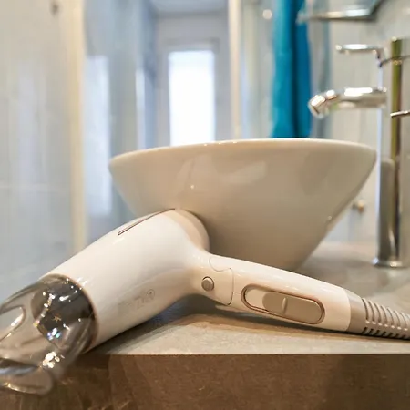 - Free Parking, Close To Center Turin